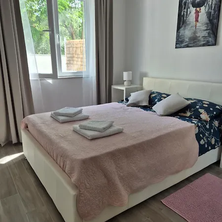 Apartment Monte Mare *